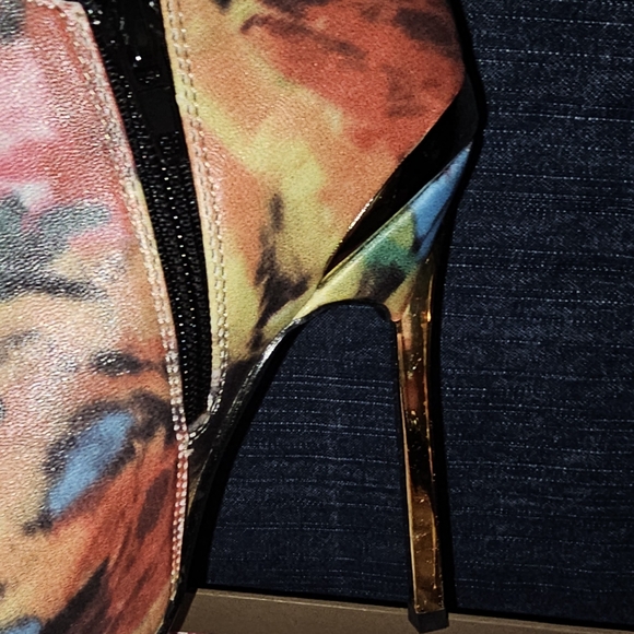 Privilege Multi Color Booties - Picture 4 of 6